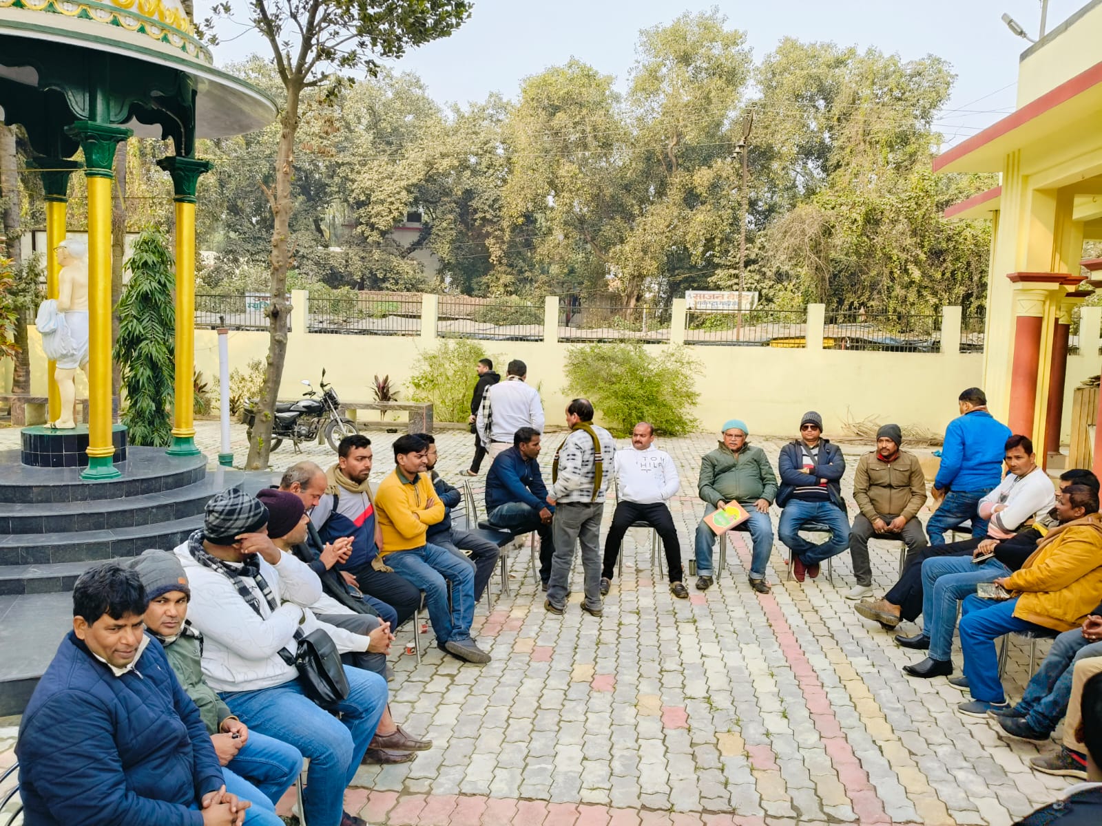 पत्रकारों पर जिला प्रशासन द्वारा दर्ज मुकदमा को लेकर डीएम से मिलेगा संघर्षरत पत्रकारों का प्रतिनिधिमंडल 2