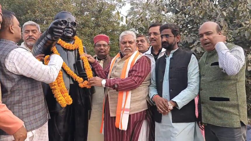 बिहार सरकार के सहकारिता मंत्री प्रेम कुमार पहुंचे नालंदा, आशानगर में आयोजित संविधान गौरव अभियान में की शिरकत 1