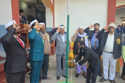 संत पॉल पब्लिक स्कूल तेघड़ा में 76 वें गणतंत्र दिवस बड़े ही धूमधाम से मनाया गया 21