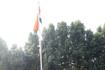 हर्ल बरौनी में बड़े ही धूम-धाम से मनाया गया 76 वां गणतंत्र दिवस 18