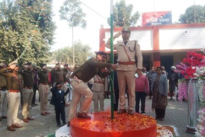 76वें गणतंत्र दिवस पर राष्ट्र ध्वज को शान से लहराया, देशवासियों ने दी सलामी और हर्षोल्लास पूर्वक मनाया गणतंत्र दिवस 28