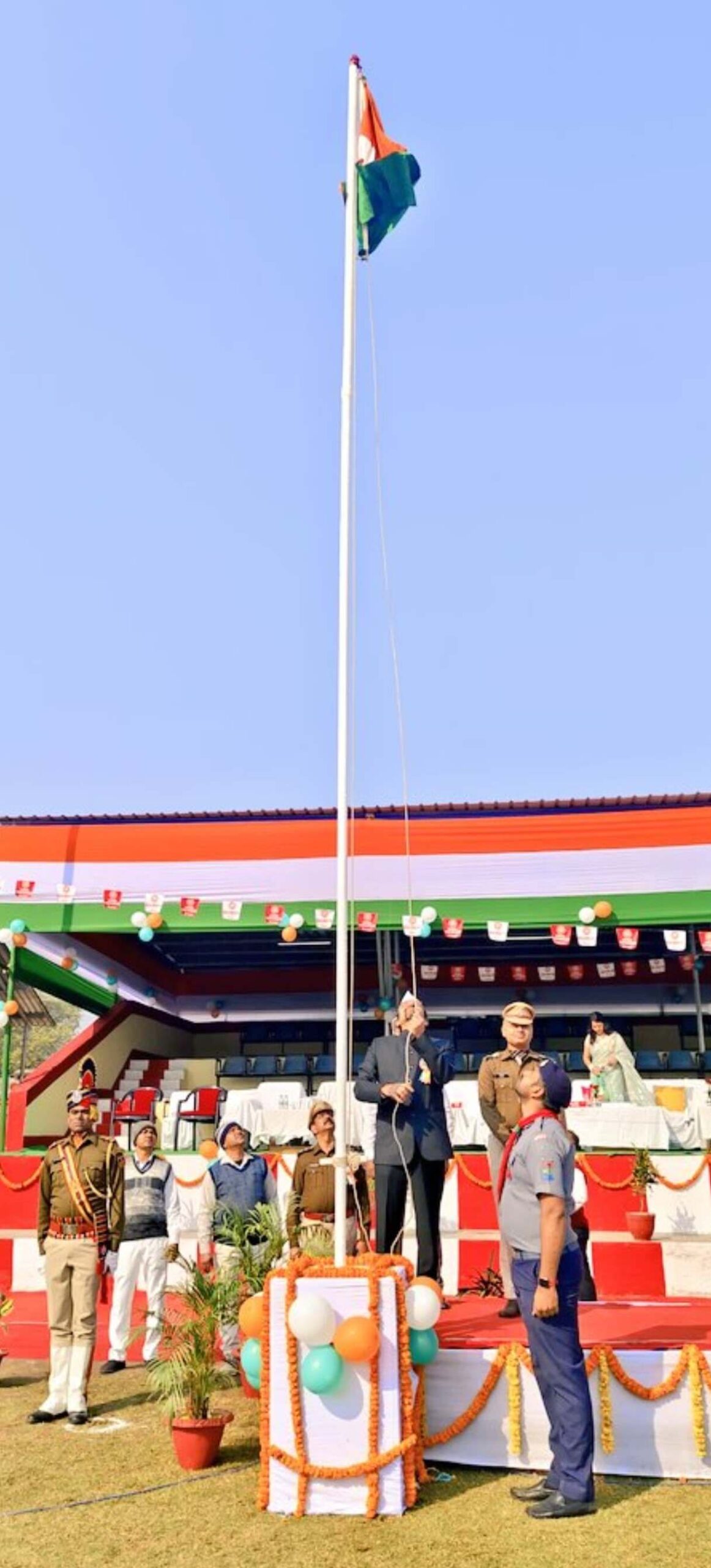 सोनपुर मण्डल में मण्डल रेल प्रबन्धक द्वारा 76वां गणतंत्र दिवस समारोह हर्षोल्लासपूर्वक मनाया गया 2