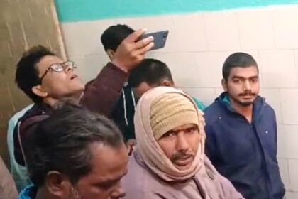 बेगूसराय में बिजली विभाग की लापरवाही आई सामने,पानी पटवन के दौरान करंट लगने से किसान की मौत, परिजनों में मचा कोहराम 29