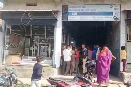 बेगूसराय में चोरो ने चोरी की घटना को दिया अंजाम, सोना चांदी की दुकान से चोरी कर हुआ फरार 22