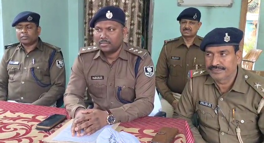 बेगूसराय में चर्चित राहुल हत्याकांड का पुलिस ने खुलासा, एक नाबालिक सहित दो अपराधी को किया गिरफ्तार 3