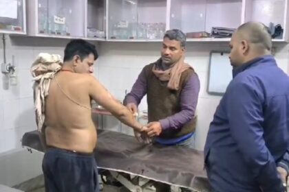 बेगूसराय में उधार मे गुटका नहीं देने पर एक चाय दुकानदार को खौलता हुआ चाय डाल कर किया गंभीर रूप से घायल, सदर अस्पताल में भर्ती 30