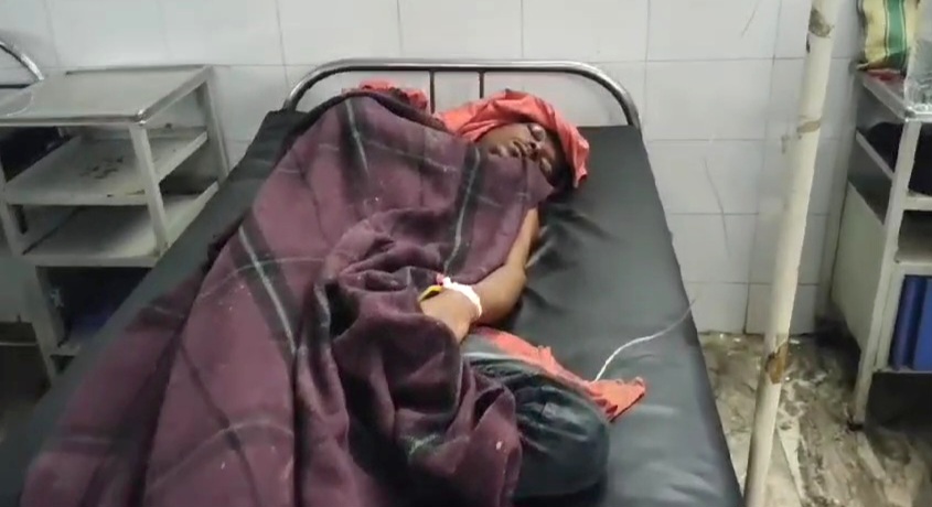 बेगूसराय में तेज रफ्तार टेंपो ने पीछे से खड़ी ट्रैक्टर में मारी जोरदार टक्कर , टेंपो पर सवार एक व्यक्ति की  दर्दनाक मौत 1