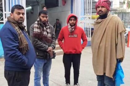 बेगूसराय में तेज रफ्तार बस ने एक मोटरसाइकिल सवार युवक को कुचला, युवक की घटनास्थल पर ही  मौत, परिजनों में मचा कोहराम 17