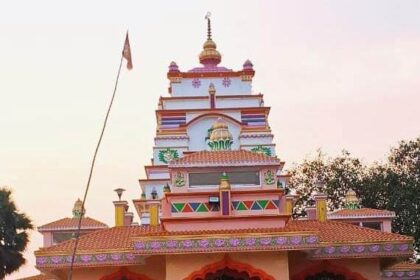 बेगूसराय जिले के भगवानपुर प्रखंड के कबिया गांव मे सालो भर पिंडी के रूप मे होती है माँ सरस्वती की पूजा 32