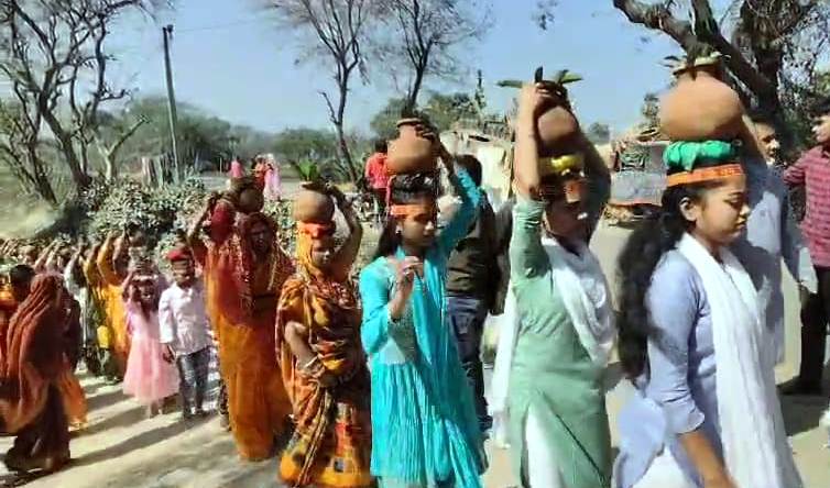 समस्तीपुर: बहुप्रतीक्षित अमृतेश्वर महादेव मंदिर के प्राण प्रतिष्ठा समारोह की शुरुआत कलश शोभा यात्रा से शुरू 1