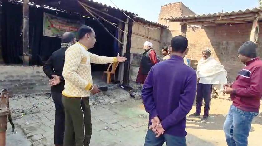 बेगूसराय में असमाजिक तत्व के लोगों ने जदयू कार्यालय में लगाईं आग, पुलिस कर रही जांच 3