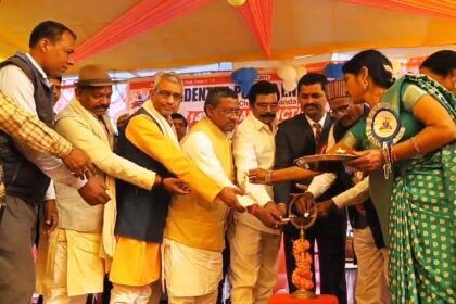 नालंदा में पूर्व सांसद आनंद मोहन ने दिल्ली चुनाव पर दी प्रतिक्रिया, कहा - सत्ता का उलटफेर लोकतंत्र के लिए जरूरी 21