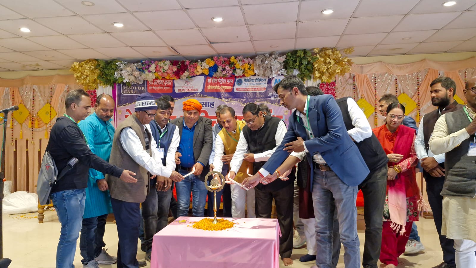 बेगूसराय साहित्य महाकुंभ में एक मंच से 151 कवियों ने किया काव्यपाठ 3