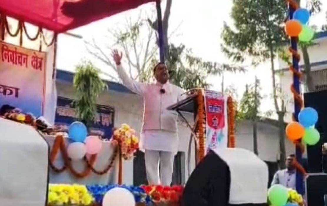 समस्तीपुर: जो घूस मांगता है उसका ऑडियो या वीडियो बना लीजिए और पैसा मांगे तो मुझे बुलाइए, आप पैसा दीजिएगा और हम पकड़कर जूता से पीटेंगे - एमएलसी बंशिधर ब्रजवासी 4