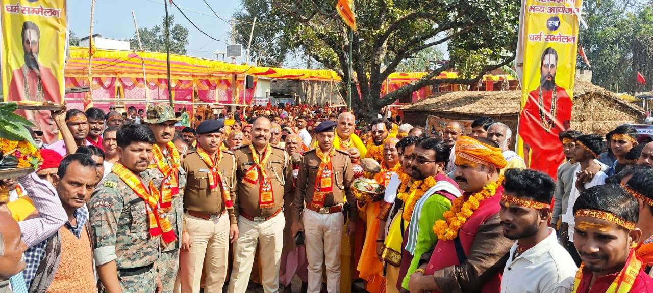 भगवानपुर शिव मंदिर में 5 दिवसीय रुद्र महायज्ञ को लेकर निकाली गयी भव्य कलश शोभा यात्रा 3