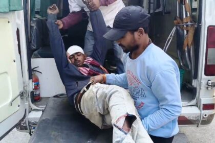 बेगूसराय मे अज्ञात स्कॉर्पियो ने पीछे से मारी ठोकर,सड़क हादसे में बाइक चालक समेत सवार दो लोग घायल 32