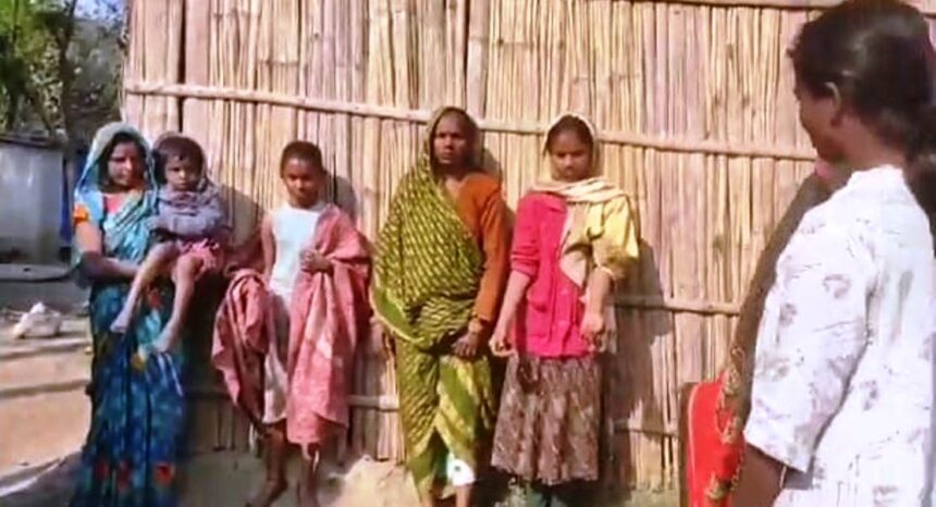 पागल कुत्ते का आतंक जारी, करीब दो दर्जन लोगों को काट कर किया घायल 1