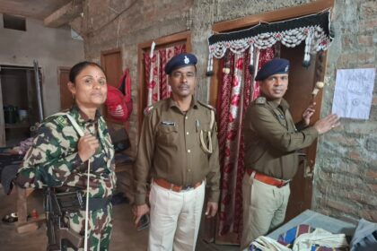 वीरपुर पुलिस ने पांच फरार आरोपी के घर चिपकाया इश्तेहार , आरोपी में हड़कंप 17