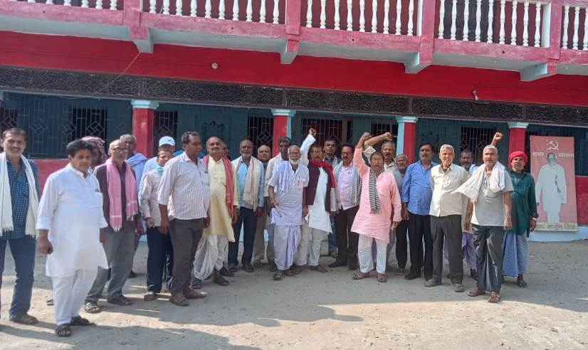 बेगूसराय में यूरिया खाद की कालाबाजारी नहीं रुकी तो बरौनी हर्ल कंपनी का होगा घेराव 1