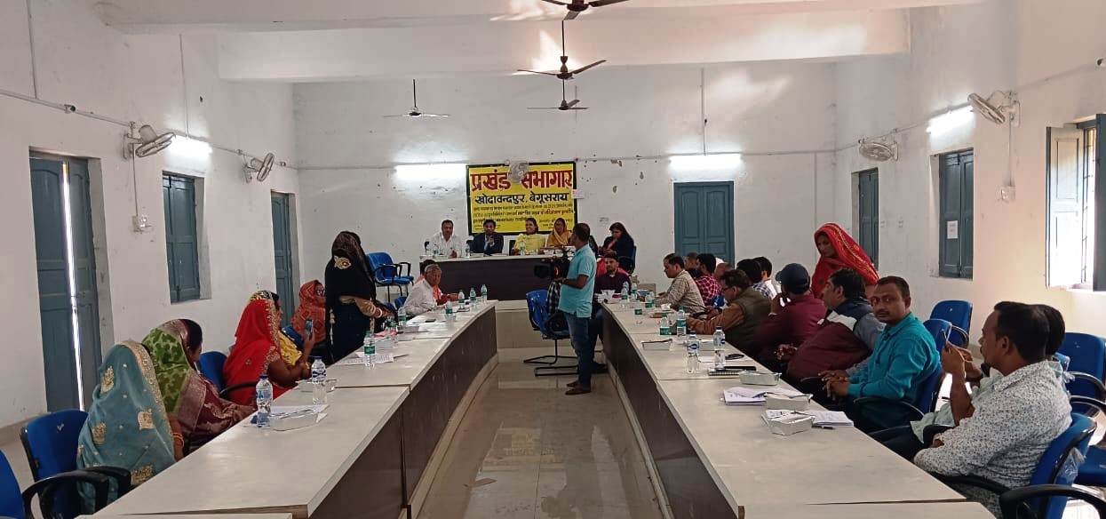 खोदावंदपुर पंचायत समिति की बैठक संपन्न,राशि भुगतान में विलंब पर सदस्यों ने जताया चिंता 5