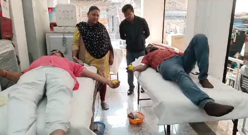 समस्तीपुर: हेल्प टीम के तत्वावधान में रक्तदान शिविर का आयोजन 1