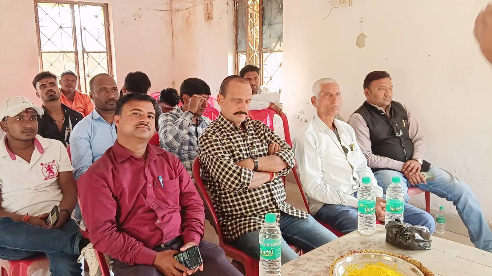 होली मिलन समारोह में जन स्वराज पार्टी के कार्यकर्ताओं ने पत्रकारों को किया सम्मानित 2