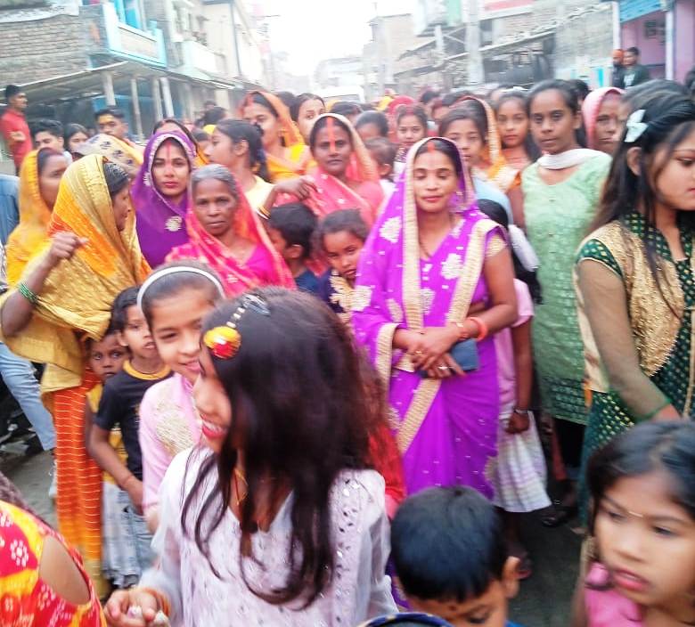 बेगूसराय वीरपुर में शिवजी की निकली बरात,झुम उठे महिला,पुरुष व बच्चे 2