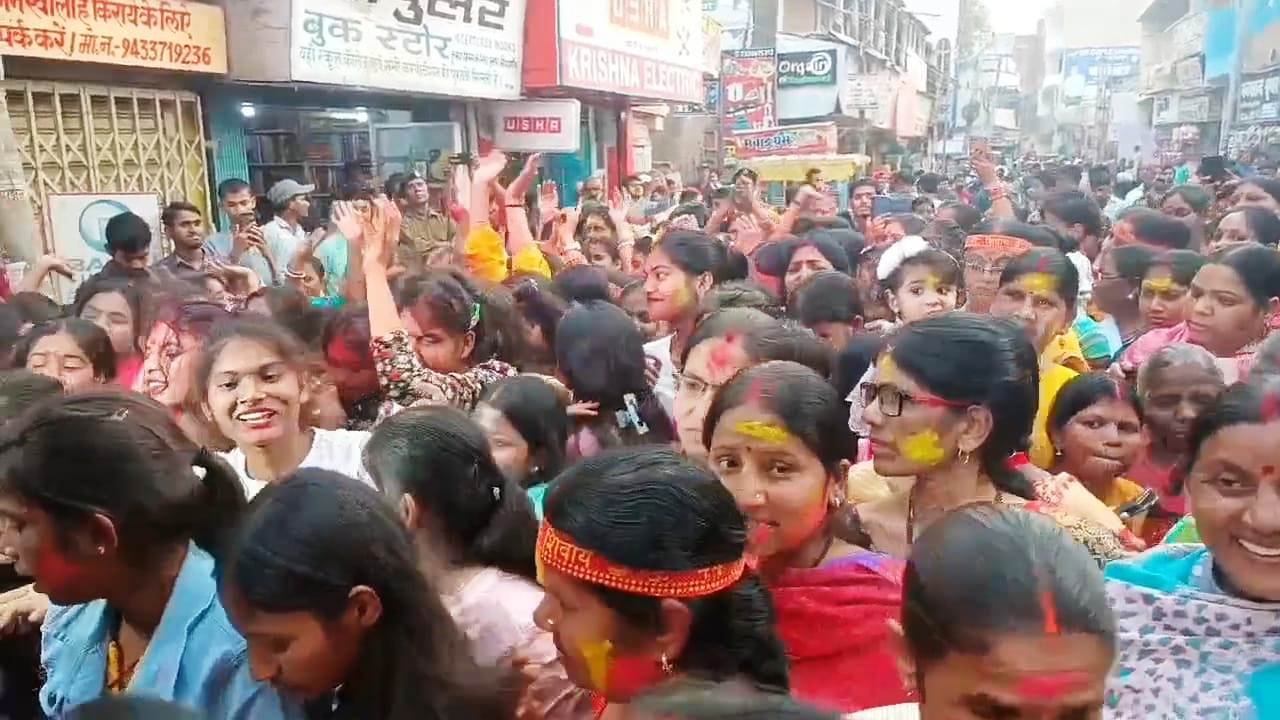 नालंदा-कड़ी सुरक्षा के बीच महाशिव रात्रि के मौके पर बिहार शरीफ शहर के जंगलिया बाबा मंदिर इलाके से निकाला गया भव्य शोभा यात्रा 2