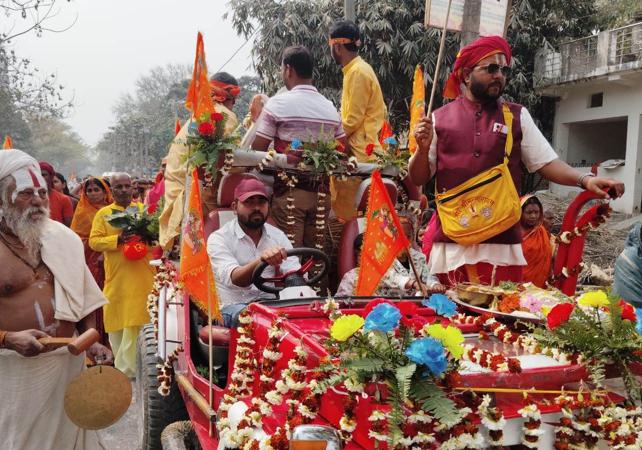 कलश यात्रा के साथ हनुमान प्रतिमा प्राण प्रतिष्ठा यज्ञ का किया गया शुभारंभ, 251कन्याओं ने लिया कलश यात्रा में भाग 2