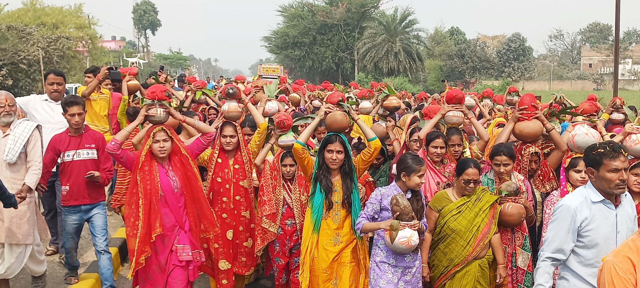 बेगूसराय के बछवाड़ा में राम जानकी प्रतिमा प्राण प्रतिष्ठा को लेकर निकाली गई कलश यात्रा 2