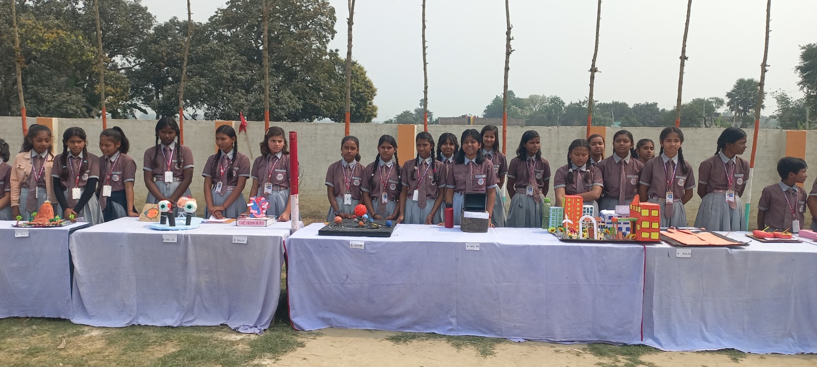 बेगूसराय के बछवाड़ा में सेंट जेवियर्स इंटरनेशनल स्कूल में विज्ञान प्रतियोगिता का किया गया आयोजन 5