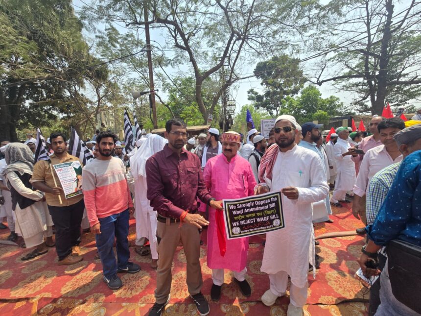 भाकपा विधायक ने किया वक्फ संशोधन बिल के खिलाफ प्रदर्शन का समर्थन 1