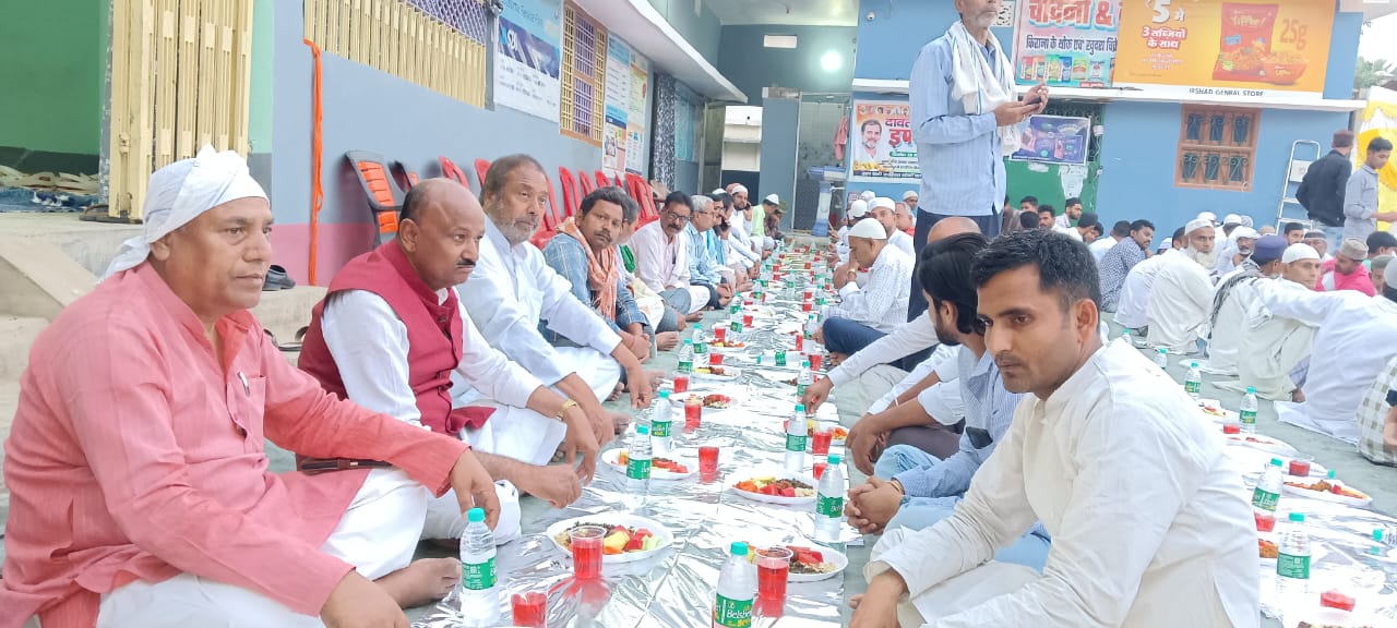 समस्तीपुर: बिहार प्रदेश युवा कांग्रेस के प्रदेश महासचिव एखलकुर रहमान सिद्दीकी आवास परिसर में एक भव्य दावते इफ्तार कार्यक्रम का किया गया आयोजन 2