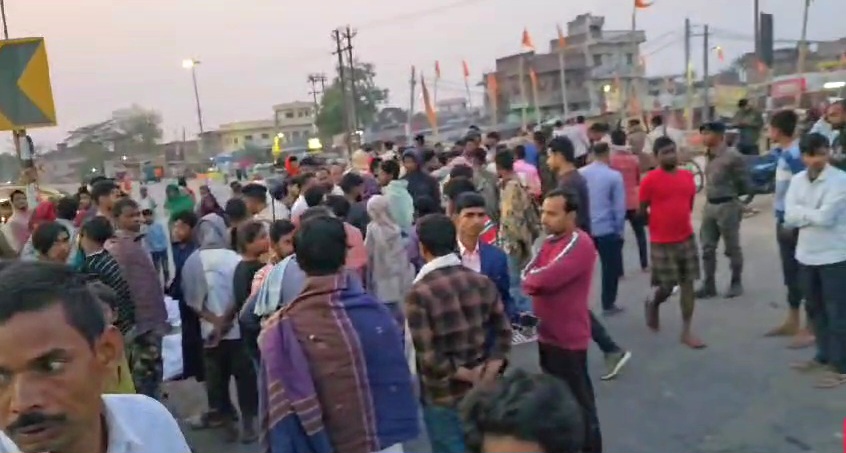 बेगूसराय में भीषण सड़क हादसे में चार लोगों की घटना स्थल पर दर्दनाक मौत, पांच लोग गंभीर रूप से घायल 1