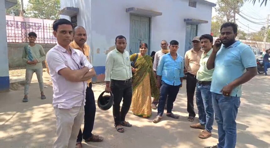 नालंदा: सेवा बर्खास्तगी से तनाव में चल रहे बीपीएम मनीष कुमार राय ने किया आत्महत्या, शिक्षा विभाग के द्वारा जारी किया गया था निर्देश 1