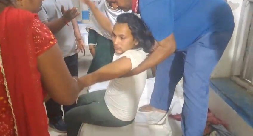 बेगूसराय में आग लगने से एक साथ कई घर समेत लाखो रुपये का समान जलकर राख, एक महिला समेत तीन लोग झुलसे 2
