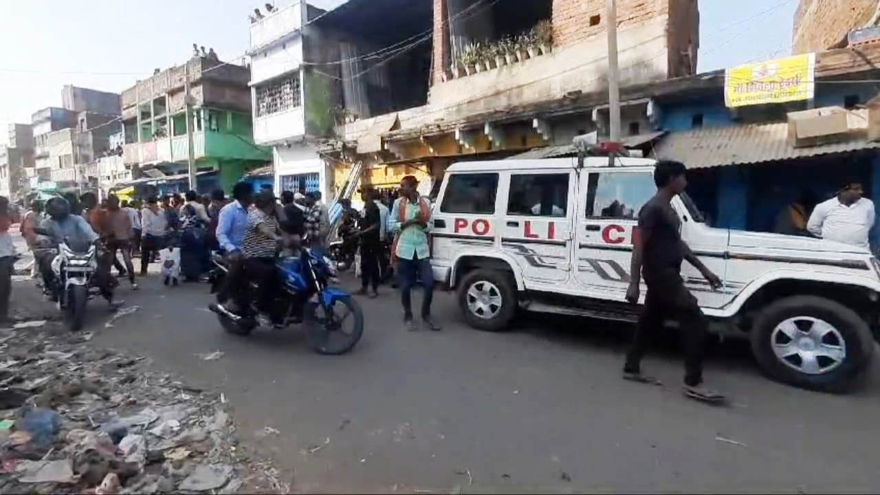 नालंदा: बुर्जुग को दिनदहाड़े बीच सड़क पर मारी तीन गोली, बुजुर्ग की हालत नाजुक 2