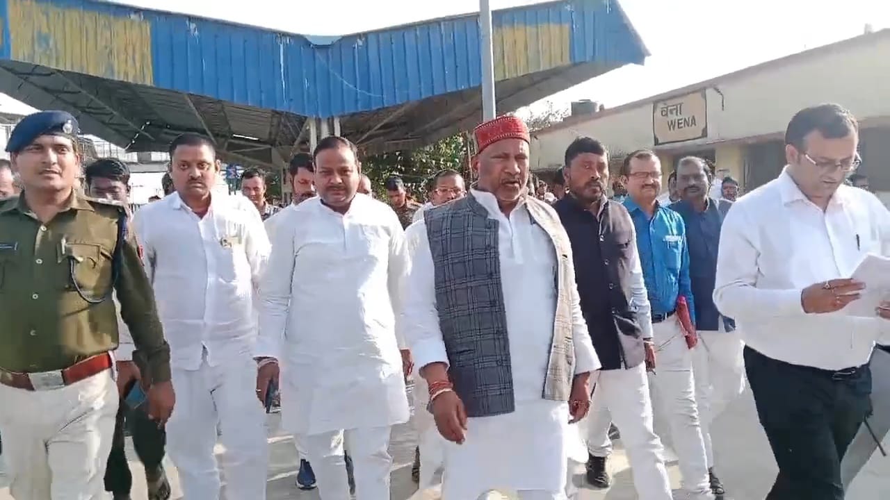 नालंदा सांसद कौशलेंद्र कुमार की पहल पर दो ट्रेनों का ठहराव हुआ शुरू 2