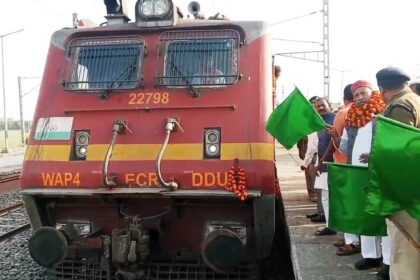 नालंदा सांसद कौशलेंद्र कुमार की पहल पर दो ट्रेनों का ठहराव हुआ शुरू 29