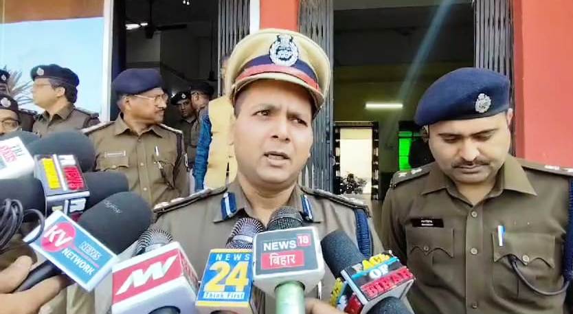 बेगूसराय खगड़िया रेंज के डीआईजी आशीष भारती ने बेगूसराय पुलिस लाइन में नव प्रोन्नत पुलिस पदाधिकारी के प्रशिक्षण की व्यवस्था की 1