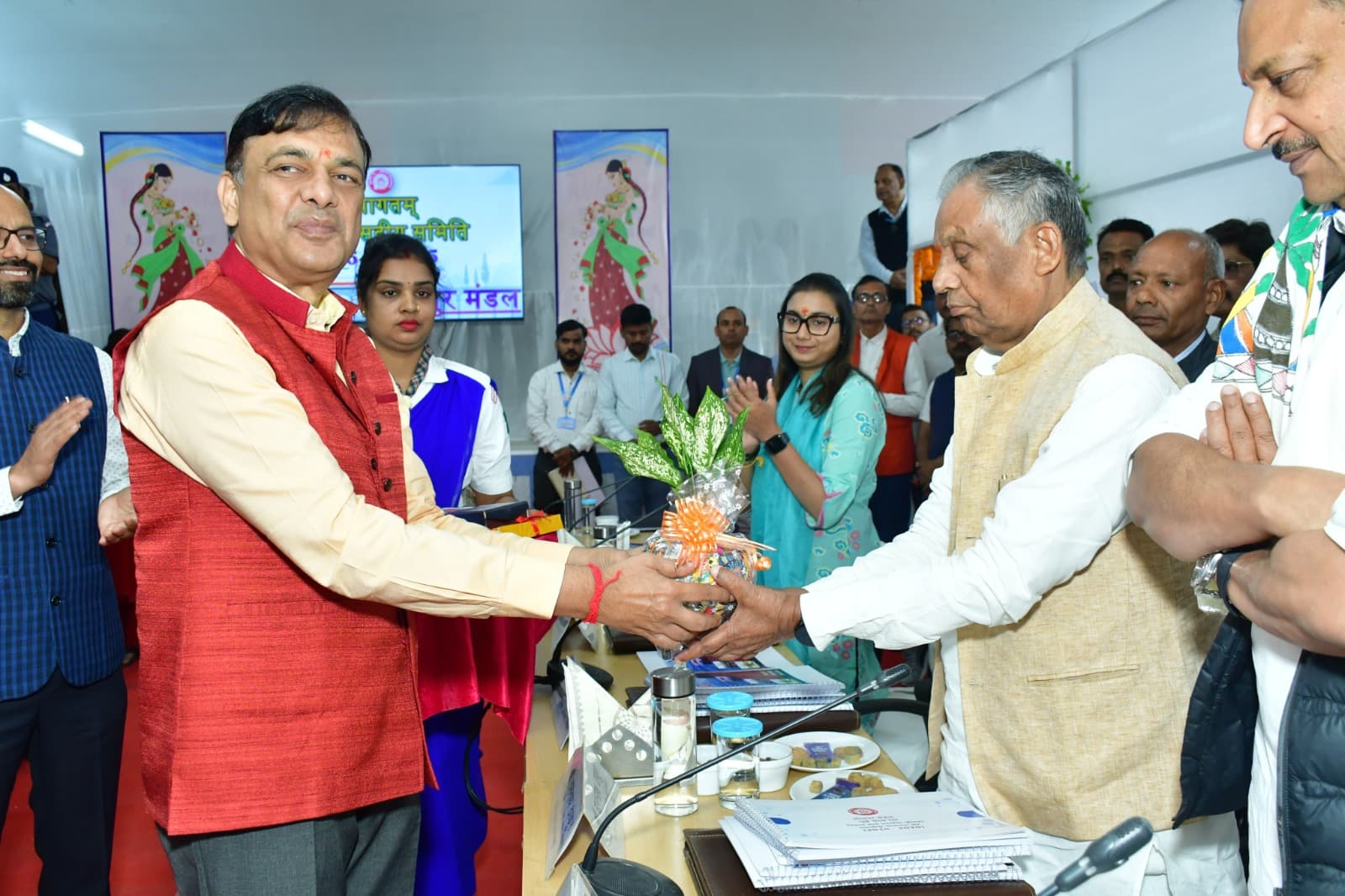सोनपुर मंडल संसदीय समिति की बैठक, सांसदों ने दिए रेल विकास से जुड़े सुझाव 3