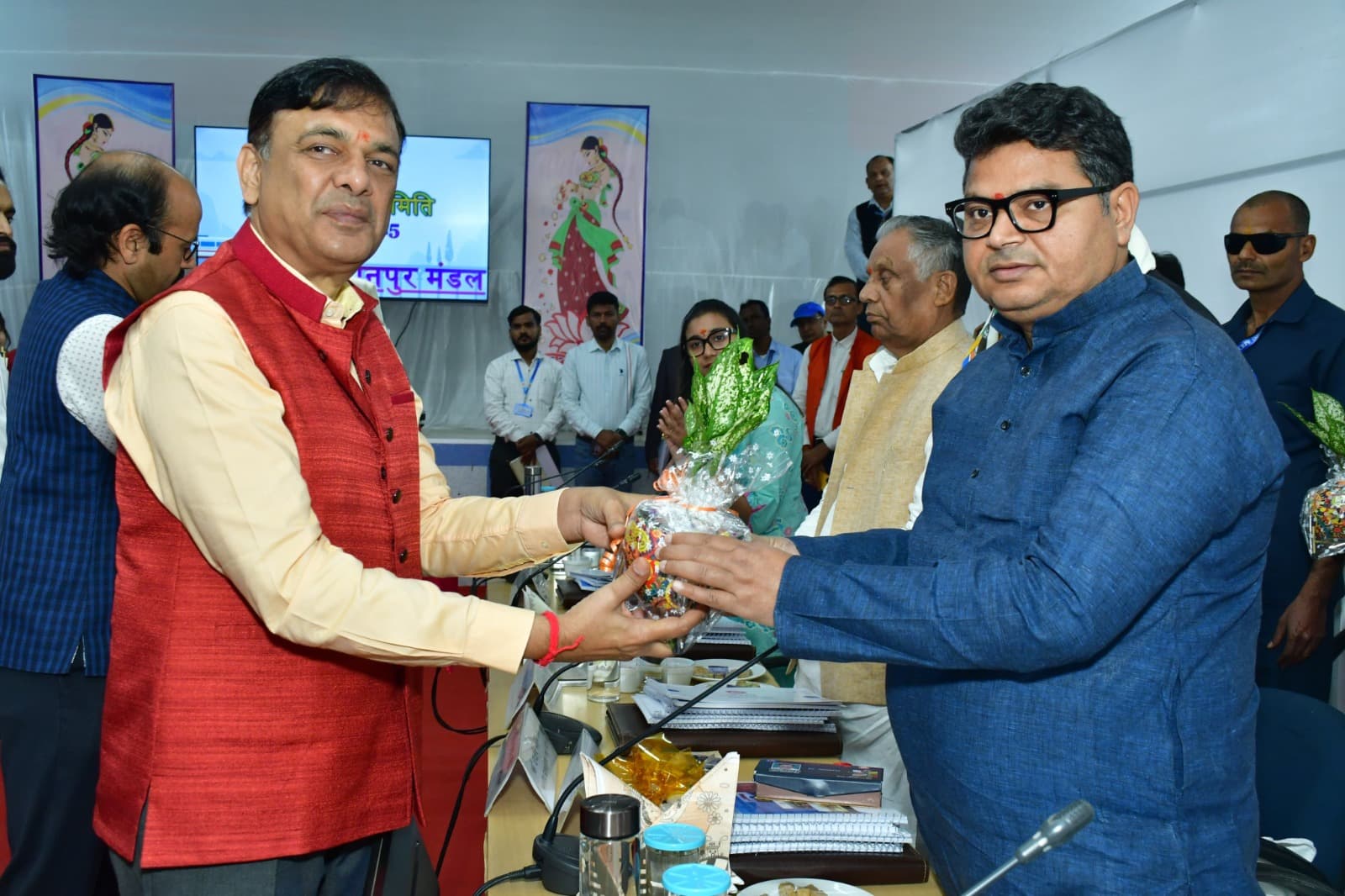 सोनपुर मंडल संसदीय समिति की बैठक, सांसदों ने दिए रेल विकास से जुड़े सुझाव 4