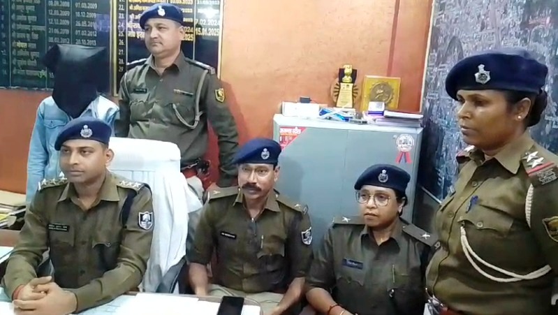 समस्तीपुर पुलिस का खुलासा:- पिकअप चालक ने ही रची थी लुट की साजिश,एक आरोपी गिरफ्तार 1