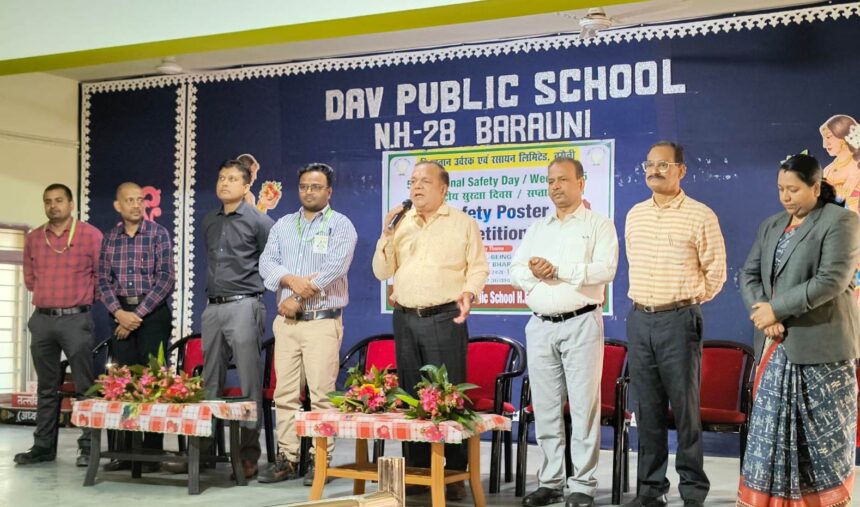पेंटिंग प्रतियोगिता के विजेताओं को किया गया सम्मानित 1
