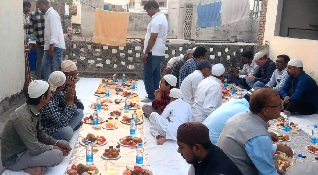 समस्तीपुर: जदयू लीडर तारिक़ रहमान बॉबी के निवास स्थान पर इफ्तार पार्टी का आयोजन 2