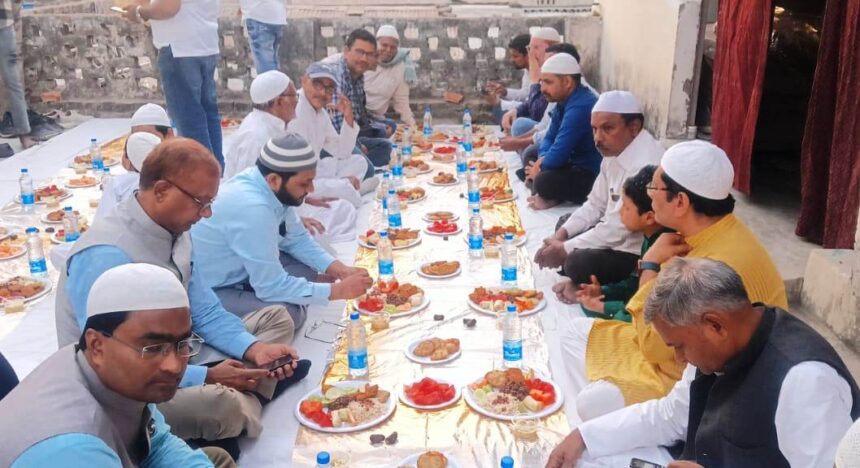समस्तीपुर: जदयू लीडर तारिक़ रहमान बॉबी के निवास स्थान पर इफ्तार पार्टी का आयोजन 1