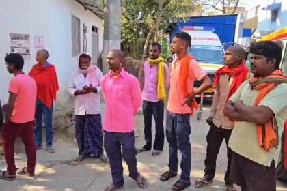 बेगूसराय में तेज रफ्तार ट्रक ने मोटरसाइकिल सवार दो युवक को कुचला, एक युवक की घटना स्थल पर मौत, दूसरा गंभीर रूप से घायल 19