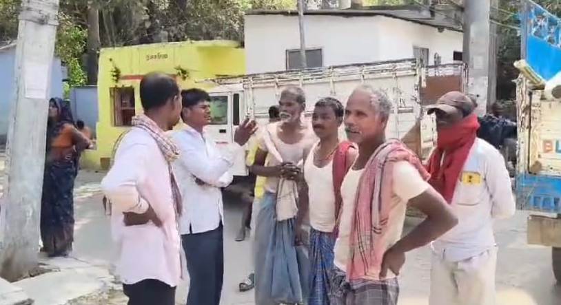 बेगूसराय में दर्दनाक सड़क हादसे में दो लोगों की मौत, परिजनों में मचा कोहराम 2