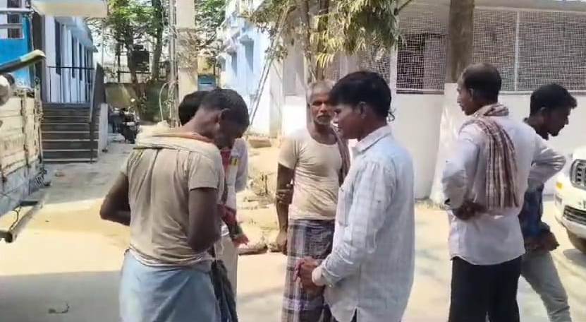 बेगूसराय में दर्दनाक सड़क हादसे में दो लोगों की मौत, परिजनों में मचा कोहराम 3