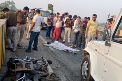 बेगूसराय के जीरोमाइल रेलवे ओवरब्रिज पर सड़क हादसे में बाईक सवार की मौत 29